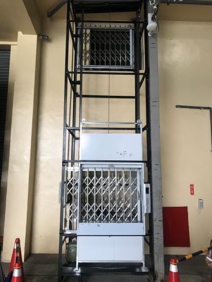 freight-elevator20190723d.jpg